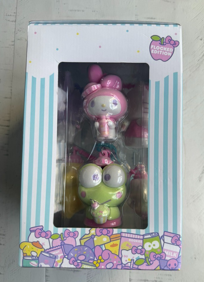 Hello Kitty & Friends SDCC 2026 LE Exclusive! Snack Shop 8 Piece Hanger Box